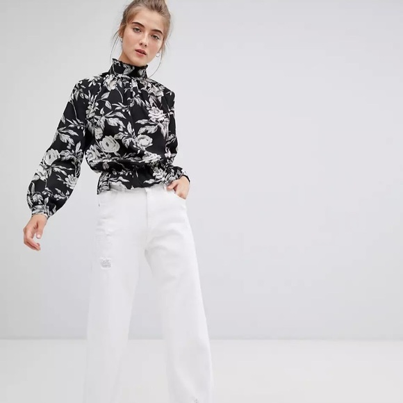 Parisian high neck black and white floral long-sleeve blouse - Picture 4 of 4